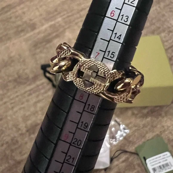 Gucci Interlocking Gourmette Chain Ring 7.5 authentic with proof of purchase